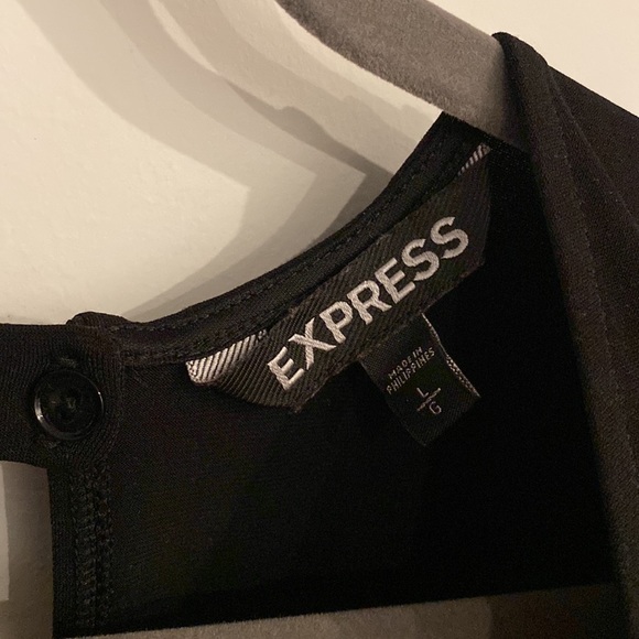 Express Short Shorts Romper w/ deep V neckline, open keyhole back & ties in back - Picture 5 of 8